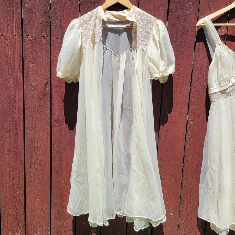 Vintage Seamprufe Peignoir Robe & Nightgown Set Ivory Chiffon Lace Detail Sz 34